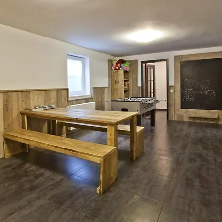 Apartman Kristall A *